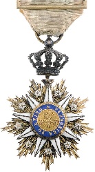 Emblema do Cavaleiro da Ordem Militar de Nossa Senhora da Villa Vicosa (Order of Our Lady of Villa Vicosa Knight Badge)

